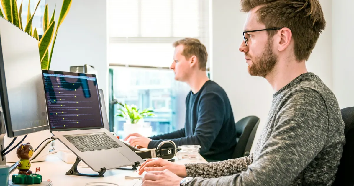 5 erros que empresas cometem ao tentar implementar IA internamente